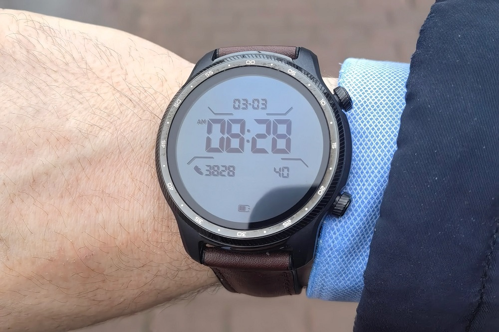 Умные часы Ticwatch Pro 3 ultra LTE-EU, черный