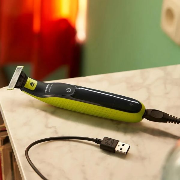Электробритва для лица Philips OneBlade QP2724/10 черный — изображение 6