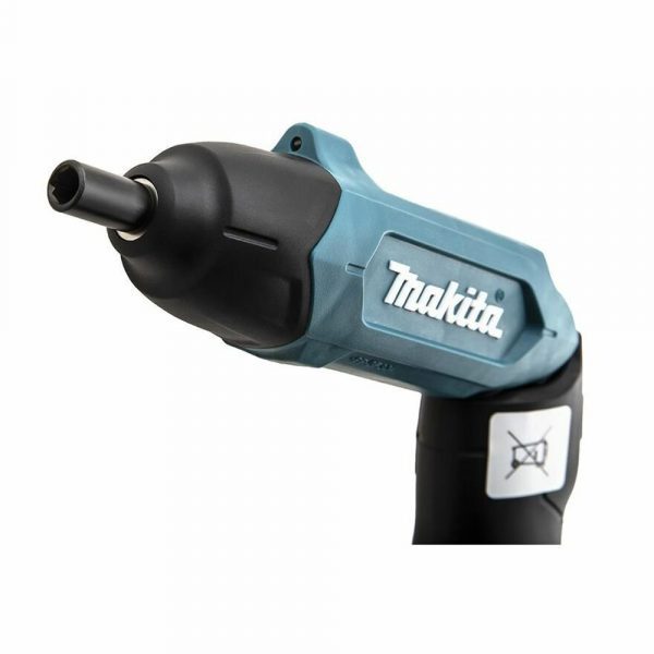Отвертка аккумуляторная Makita 3.6В, Встроенный аккумулятор, 220 обм,4.5Нм,6-ти гран14",0.4кг,подсветка, Набор Аксесс — изображение 11