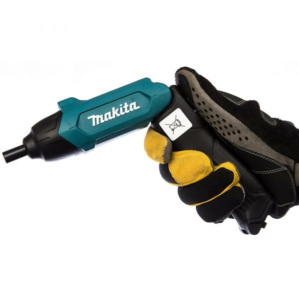 Отвертка аккумуляторная Makita 3.6В, Встроенный аккумулятор, 220 обм,4.5Нм,6-ти гран14",0.4кг,подсветка, Набор Аксесс — изображение 13