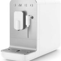 Автоматическая кофемашина Smeg BCC12WHMEU
