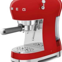 Кофемашина-эспрессо Smeg ECF02RDEU