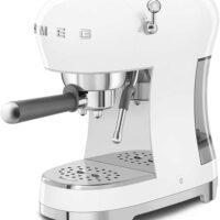 Кофемашина-эспрессо Smeg ECF02WHEU