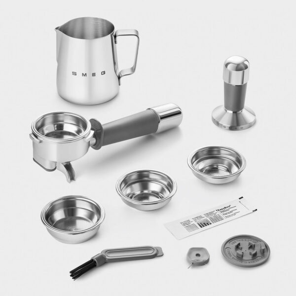 Кофемашина-эспрессо Smeg EGF03CREU кремовый — изображение 10
