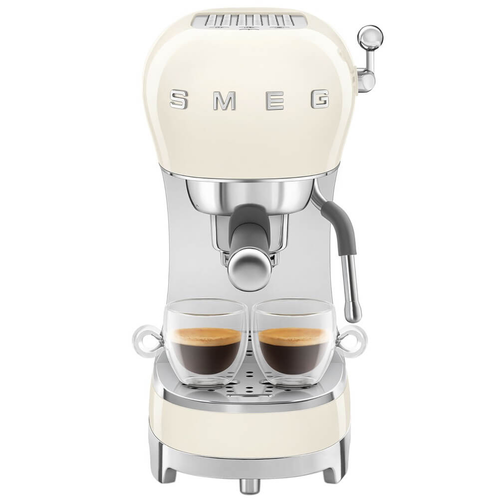 Кофемашина-эспрессо Smeg ECF02CREU, кремовый — изображение 3