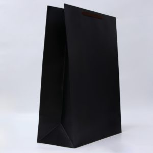 Пакет подарочный ламинированный с жёстким дном «чёрный», XXL 46×61×20 см плотность 210 г/м², нагрузка 4 кг.